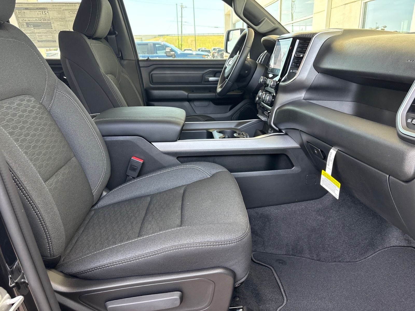 2026 RAM Ram 1500 RAM 1500 EXPRESS QUAD CAB 4X4 6'4' BOX