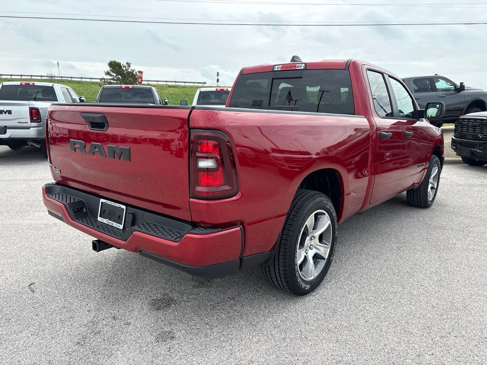 2026 RAM Ram 1500 RAM 1500 EXPRESS QUAD CAB 4X2 6'4' BOX