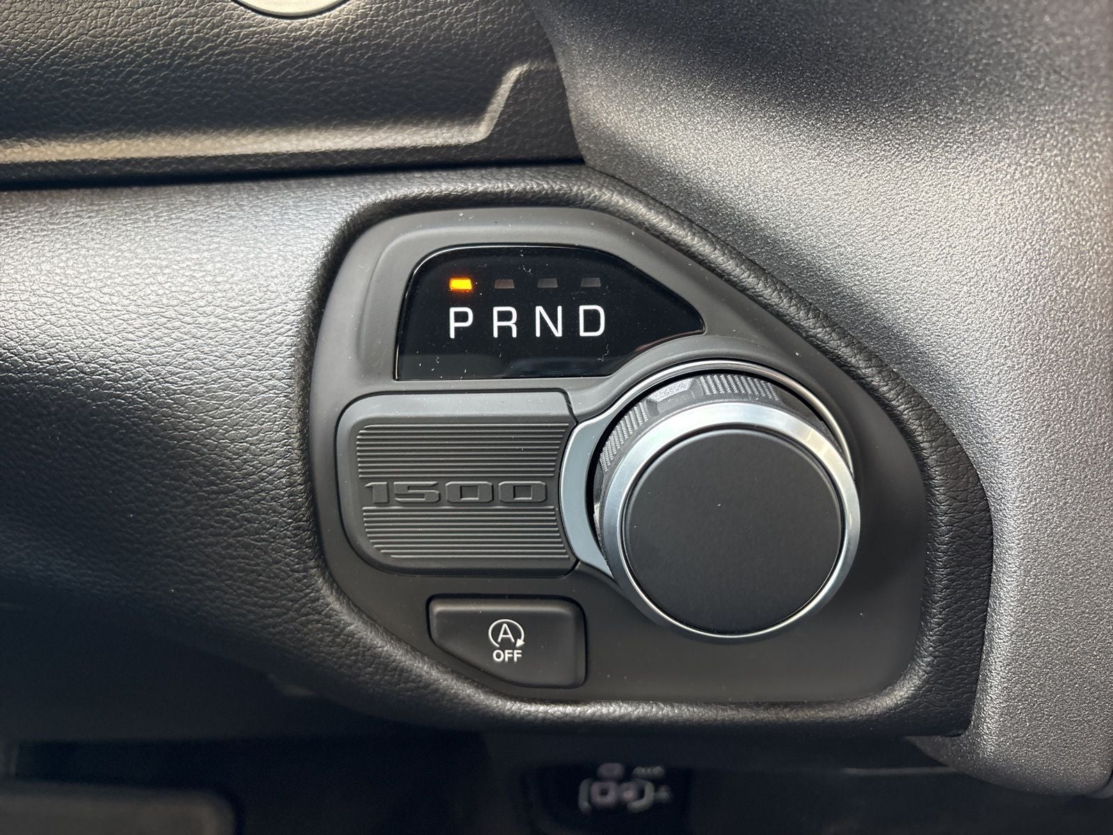 2026 RAM Ram 1500 RAM 1500 EXPRESS QUAD CAB 4X2 6'4' BOX