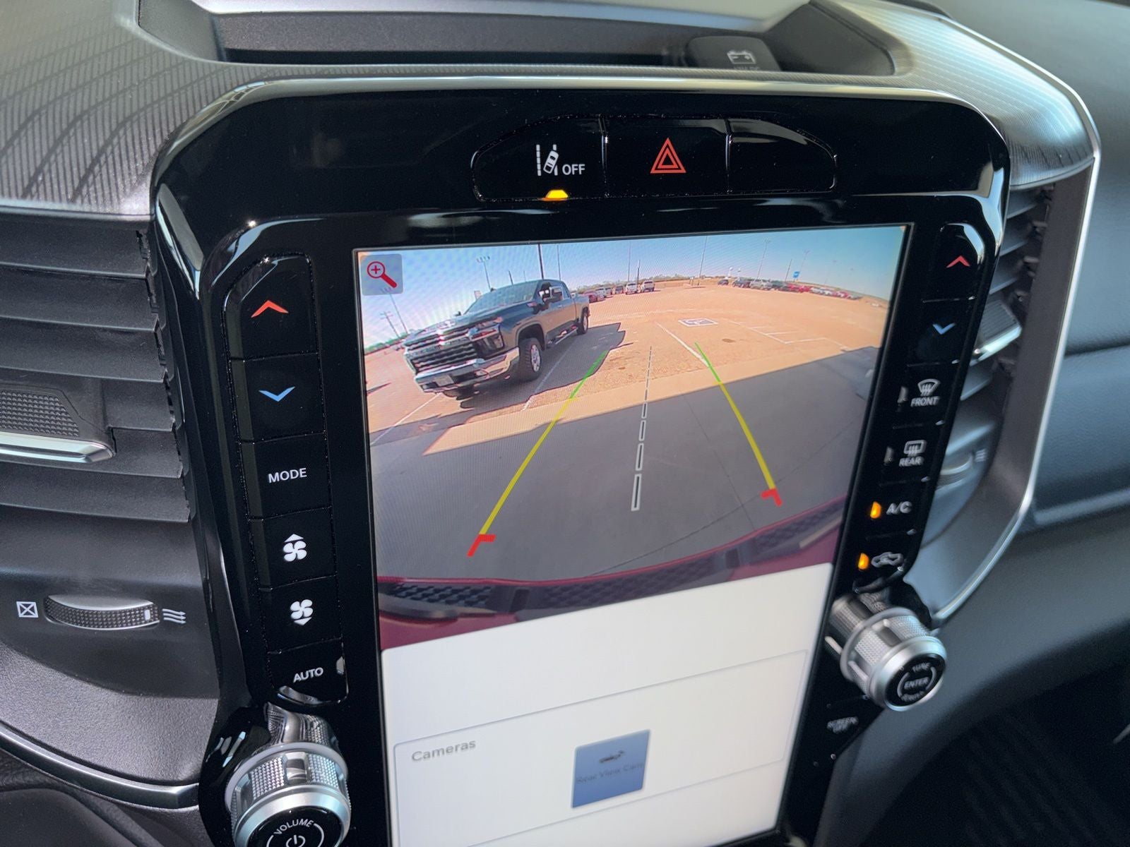 2026 RAM Ram 1500 RAM 1500 LONE STAR CREW CAB 4X4 5'7' BOX