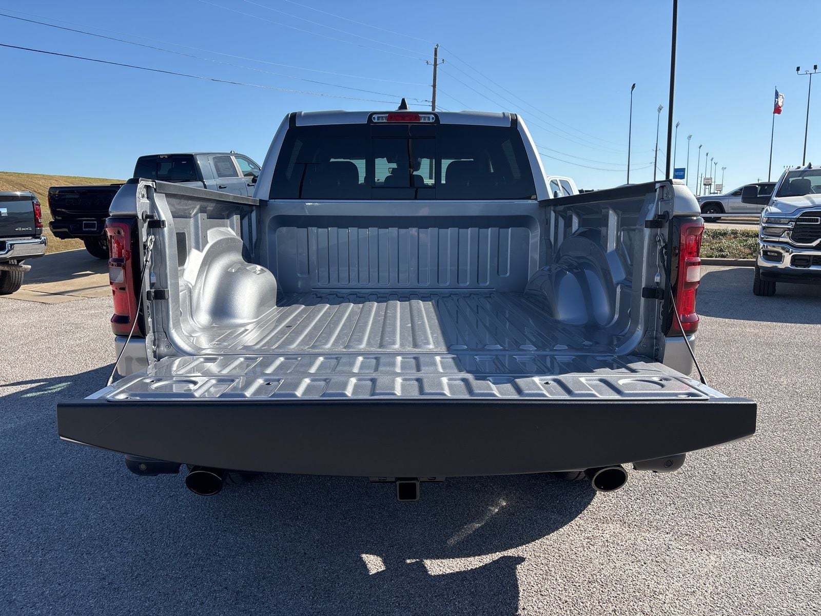 2026 RAM Ram 1500 RAM 1500 LONE STAR CREW CAB 4X4 5'7' BOX
