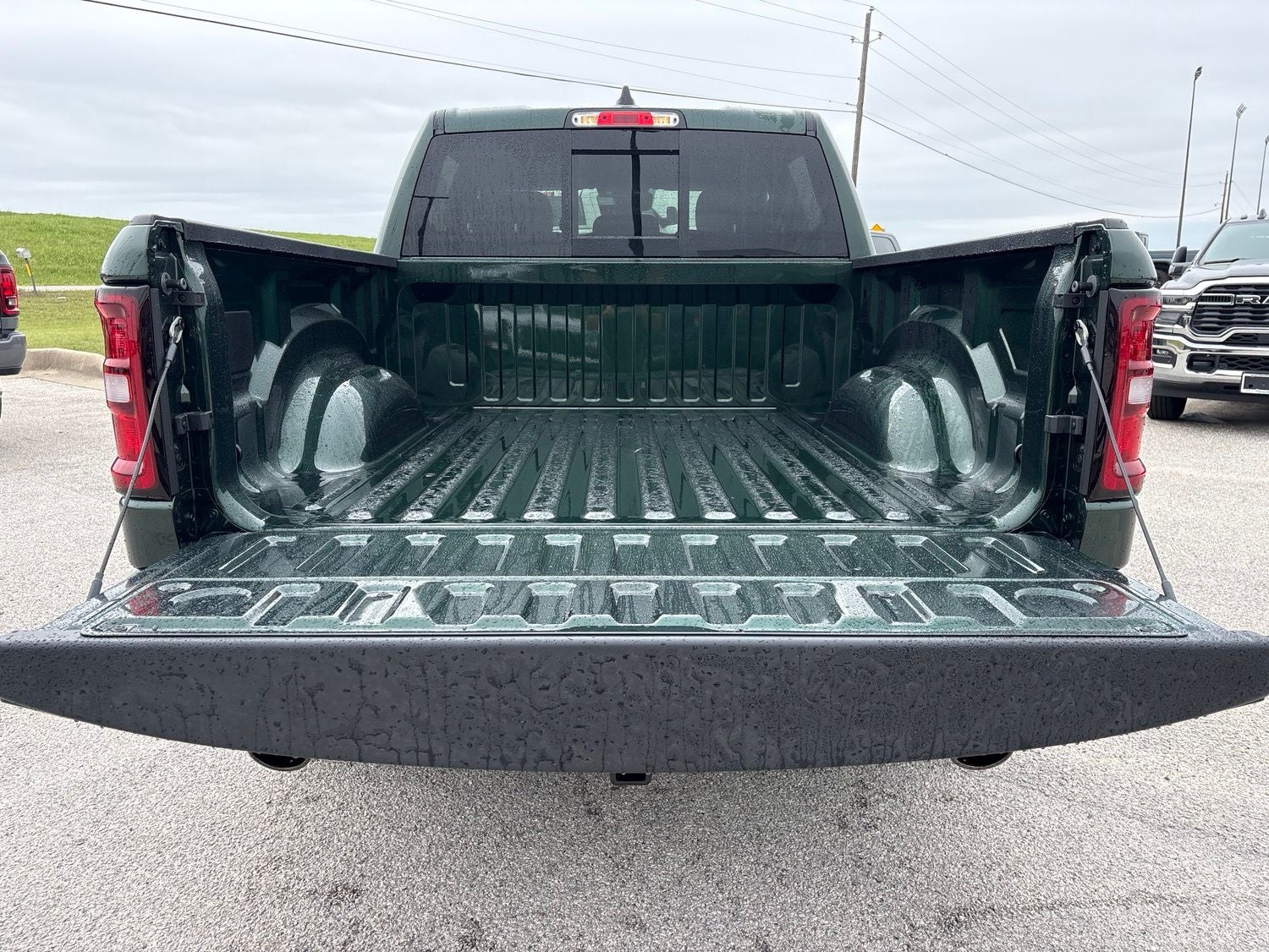 2026 RAM Ram 1500 RAM 1500 LONE STAR CREW CAB 4X4 5'7' BOX