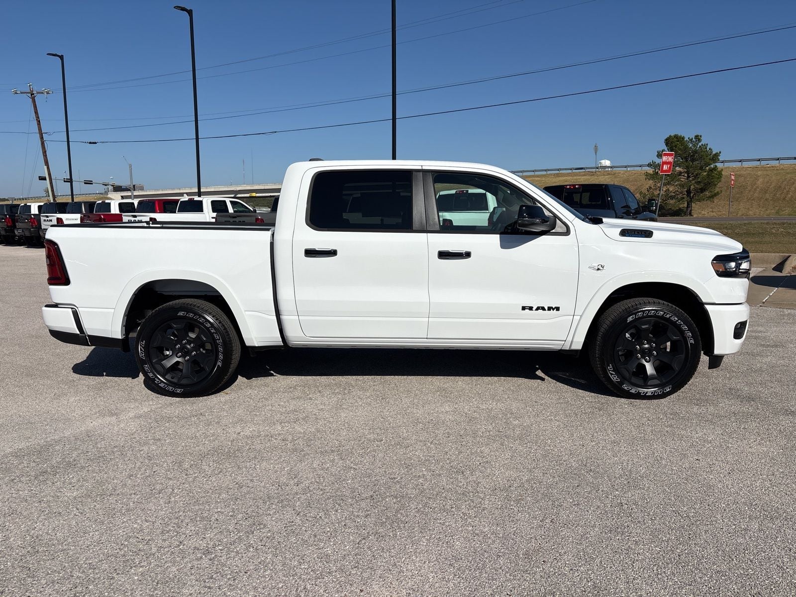 2026 RAM Ram 1500 RAM 1500 LONE STAR CREW CAB 4X4 5'7' BOX