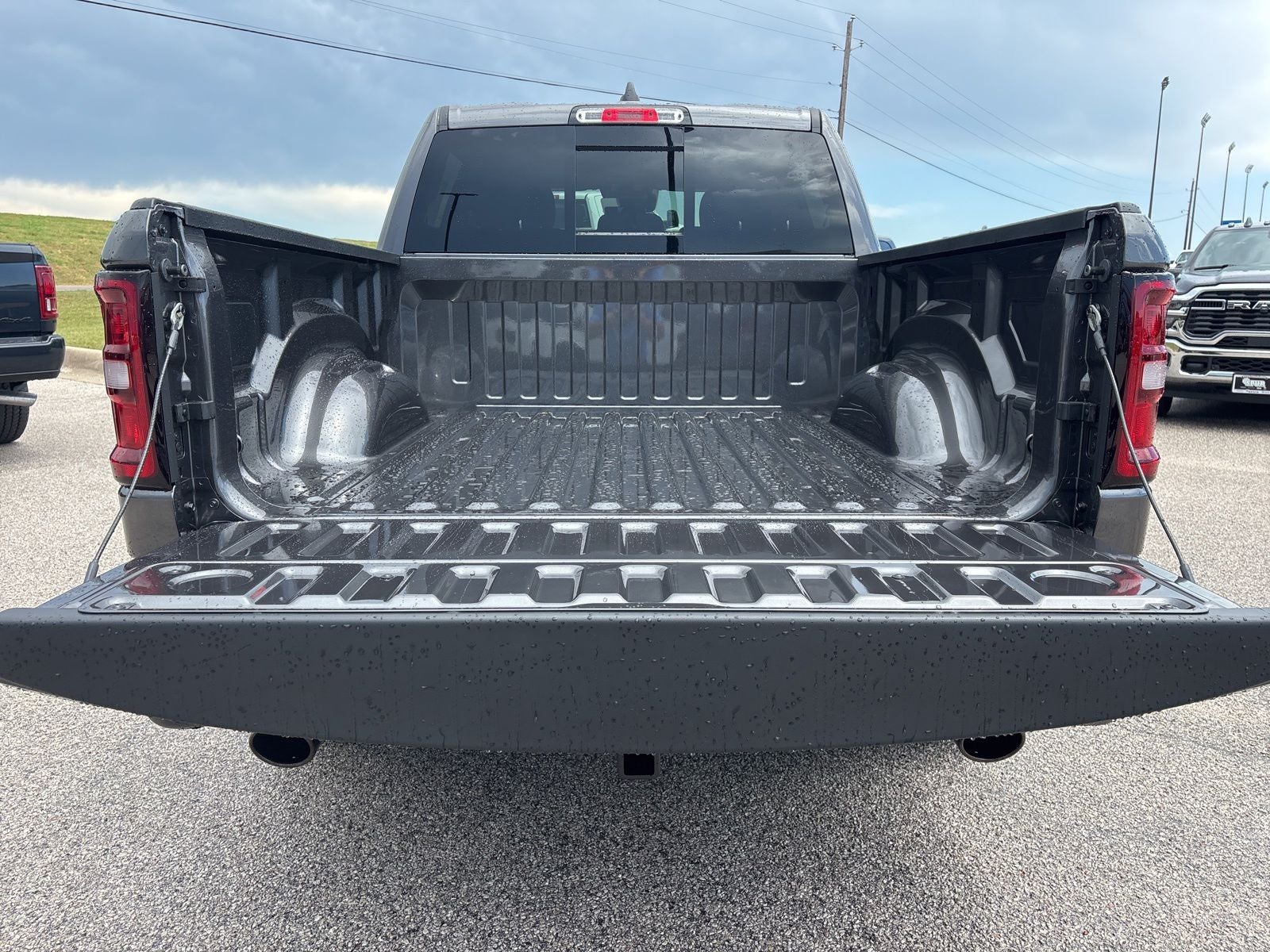 2026 RAM Ram 1500 RAM 1500 EXPRESS CREW CAB 4X4 5'7' BOX