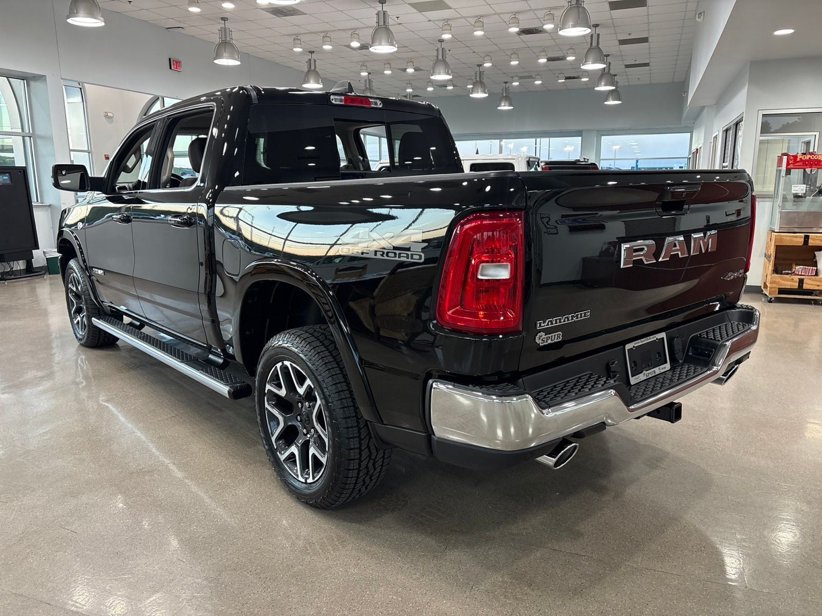 2027 RAM Ram 1500 RAM 1500 LARAMIE CREW CAB 4X4 5'7' BOX