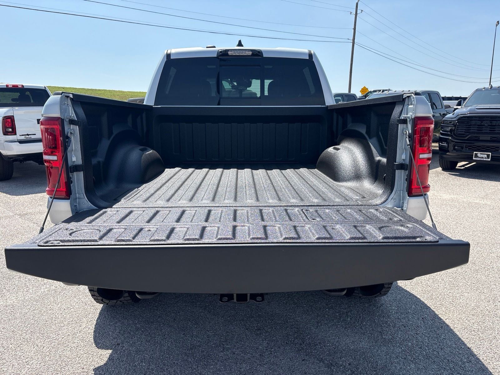 2026 RAM Ram 1500 RAM 1500 RHO CREW CAB 4X4 5'7' BOX