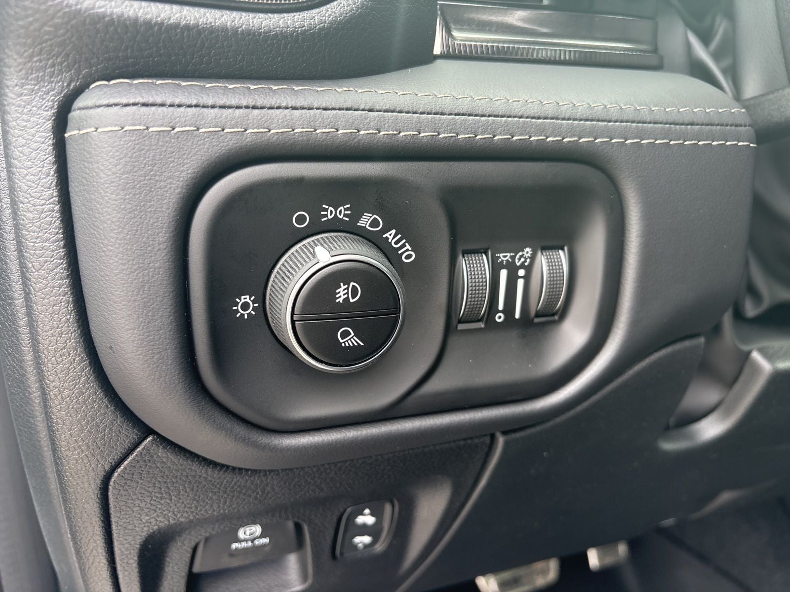 2026 RAM Ram 1500 RAM 1500 RHO CREW CAB 4X4 5'7' BOX