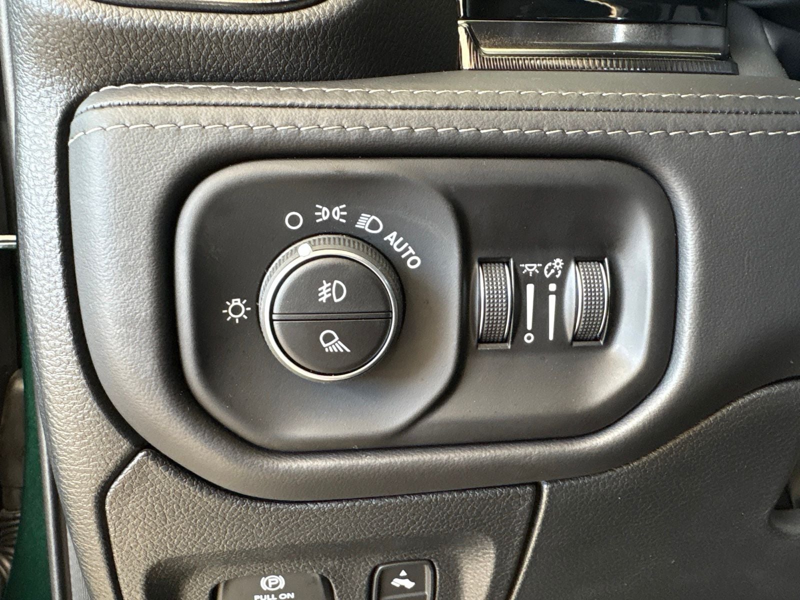 2026 RAM Ram 1500 RAM 1500 RHO CREW CAB 4X4 5'7' BOX