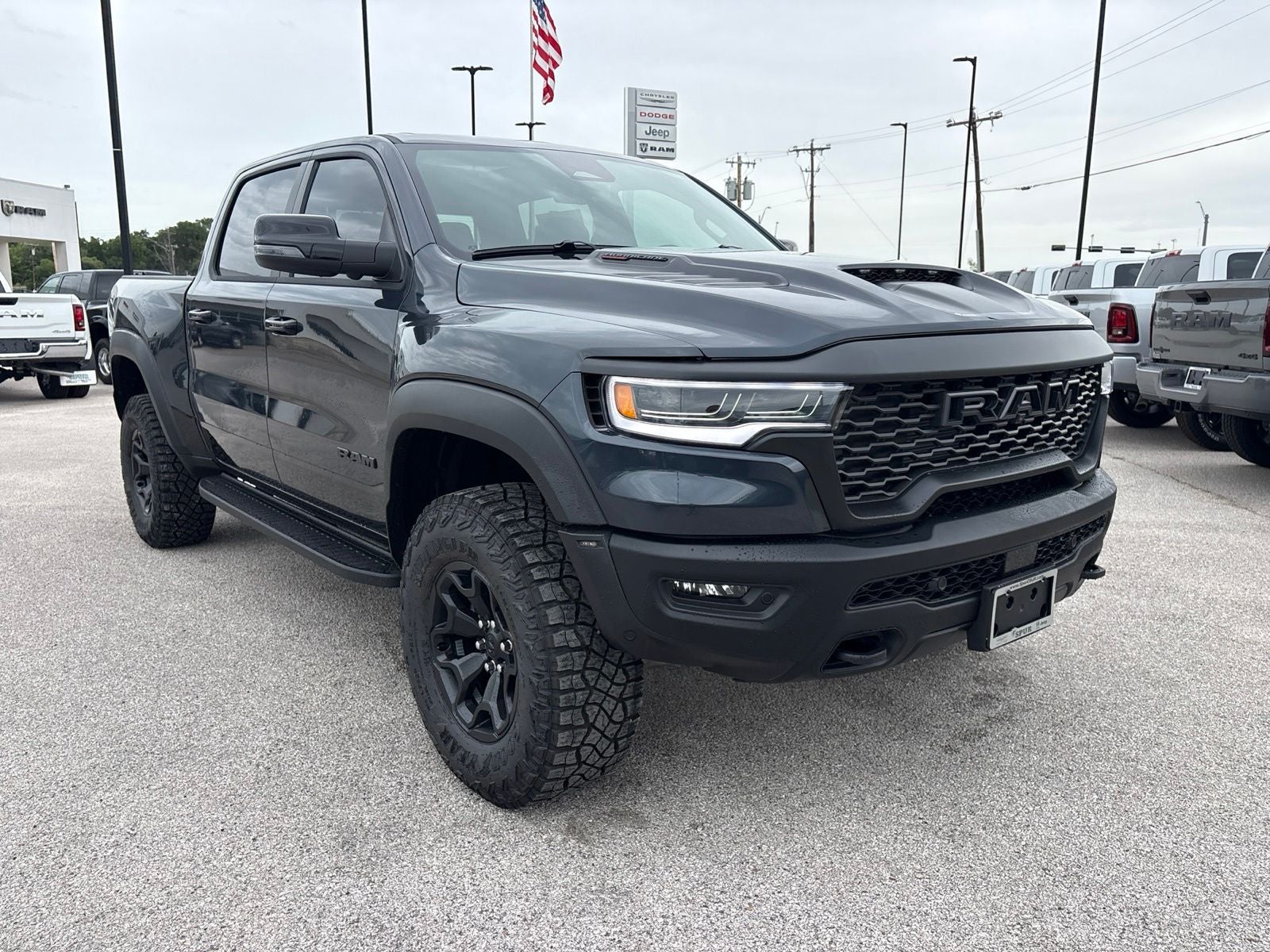 2026 RAM Ram 1500 RAM 1500 RHO CREW CAB 4X4 5'7' BOX