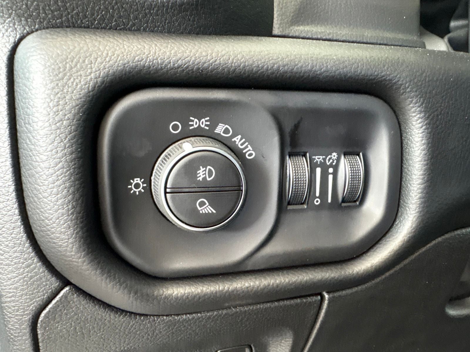 2027 RAM Ram 1500 RAM 1500 RHO CREW CAB 4X4 5'7' BOX