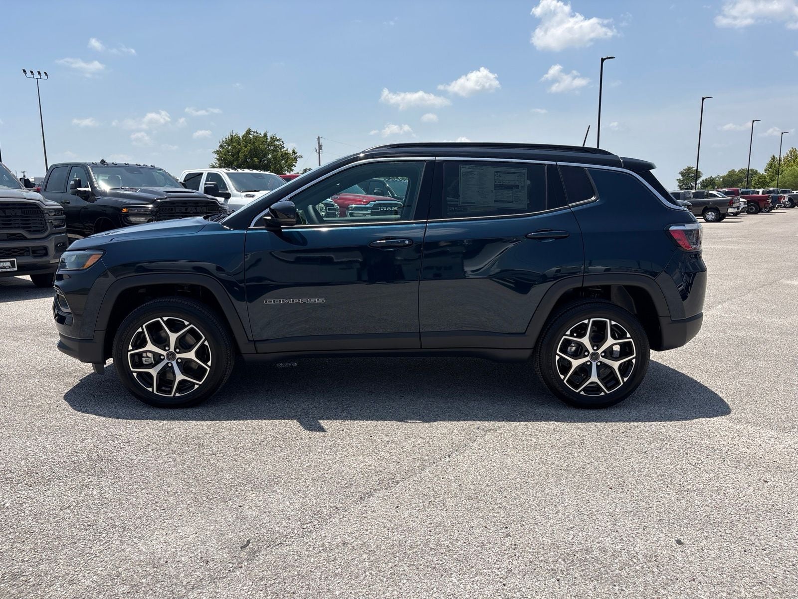 2026 Jeep Compass COMPASS LIMITED 4X4