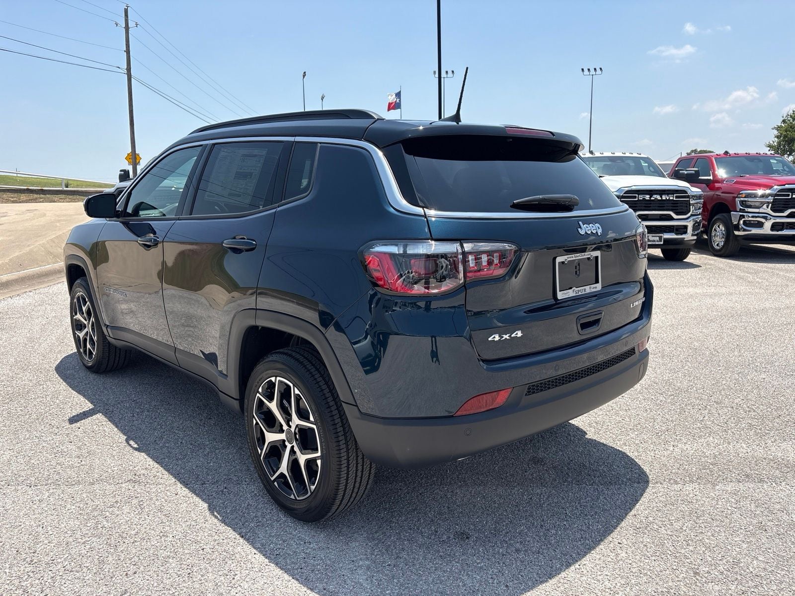 2026 Jeep Compass COMPASS LIMITED 4X4
