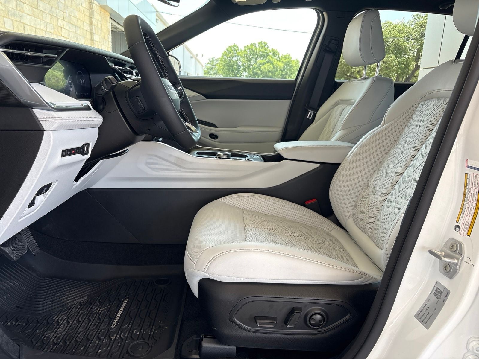 2026 Jeep Cherokee CHEROKEE OVERLAND 4X4