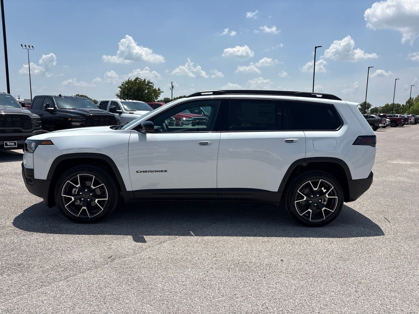 2026 Jeep Cherokee CHEROKEE OVERLAND 4X4