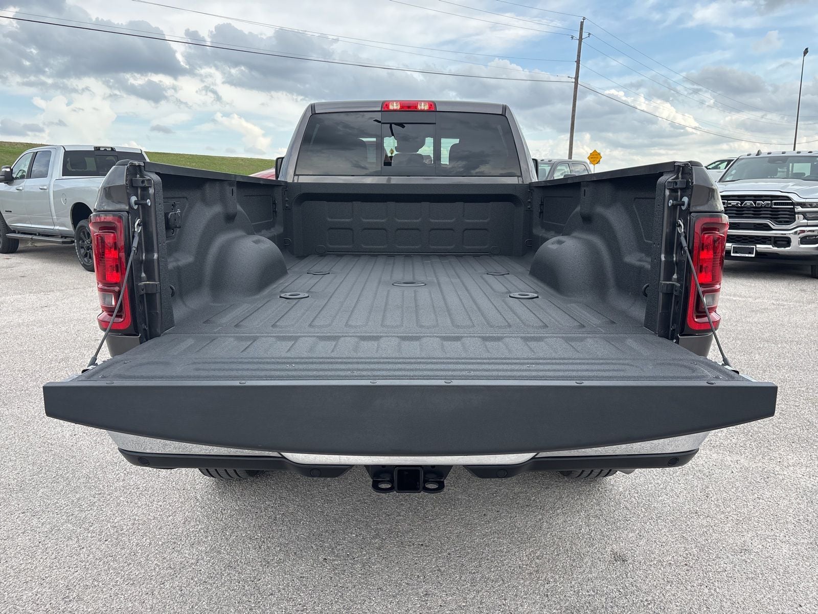 2026 RAM Ram 3500 RAM 3500 TRADESMAN CREW CAB 4X4 8' BOX