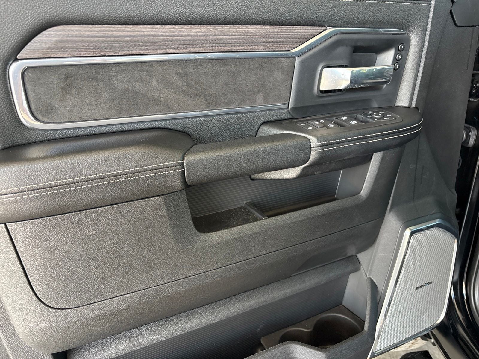2027 RAM Ram 2500 Laramie