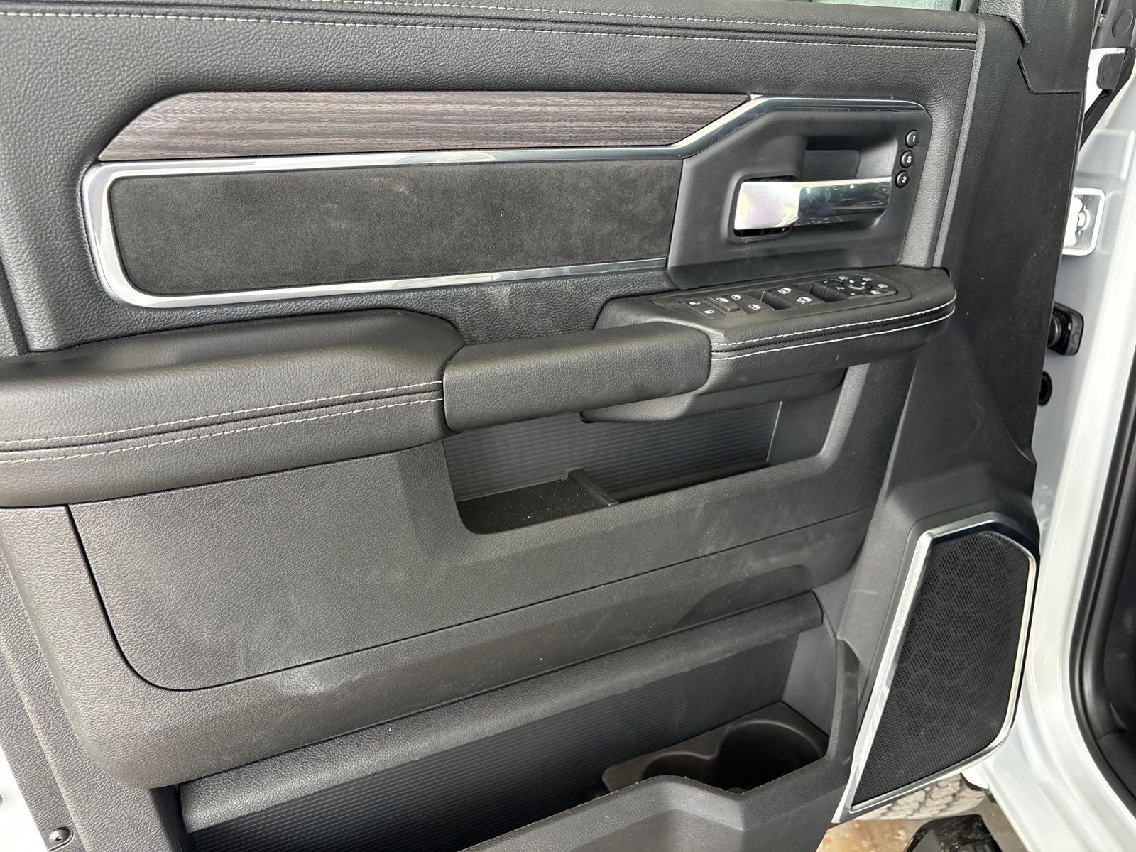 2027 RAM Ram 2500 RAM 2500 LARAMIE MEGA CAB 4X4 6'4' BOX
