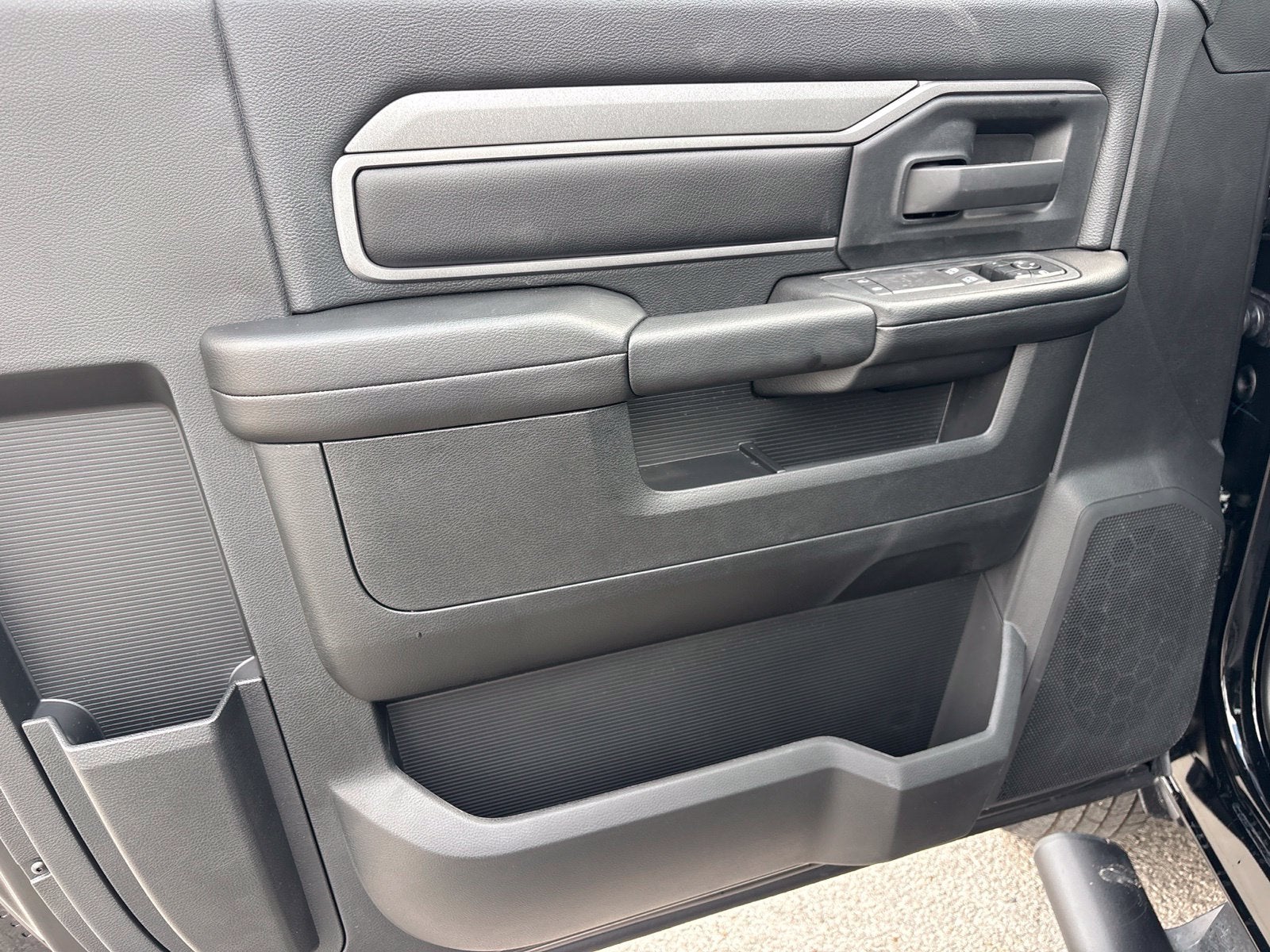 2027 RAM Ram 3500 RAM 3500 TRADESMAN REGULAR CAB 4X4 8' BOX