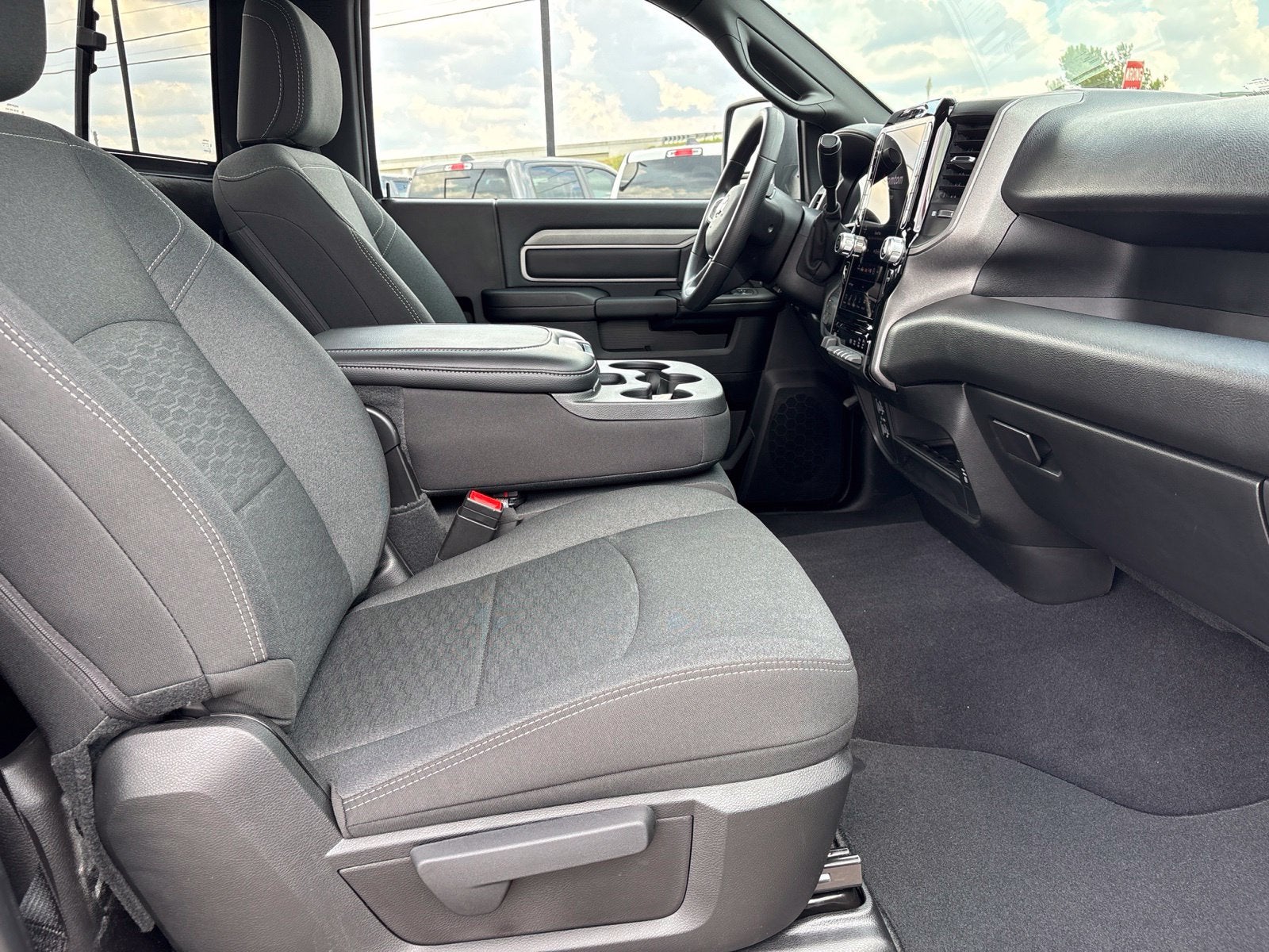 2027 RAM Ram 3500 RAM 3500 TRADESMAN REGULAR CAB 4X4 8' BOX
