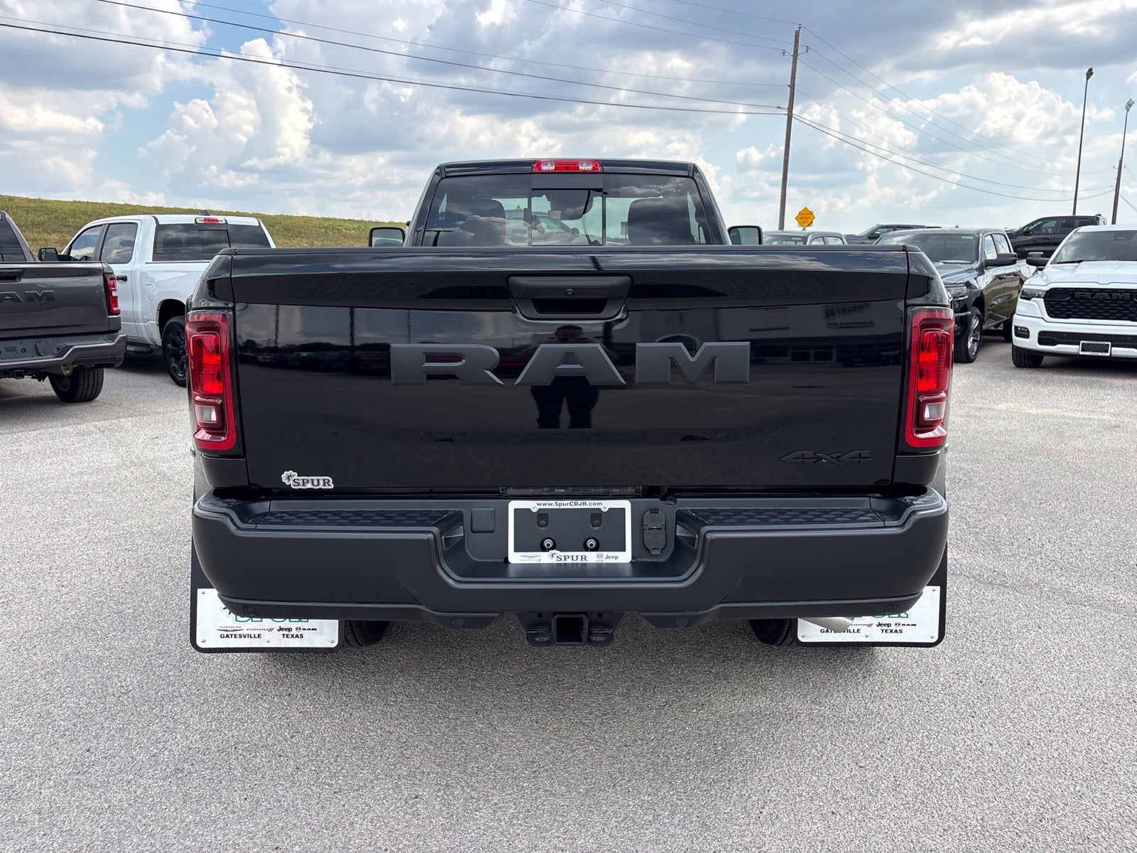 2027 RAM Ram 3500 RAM 3500 TRADESMAN REGULAR CAB 4X4 8' BOX