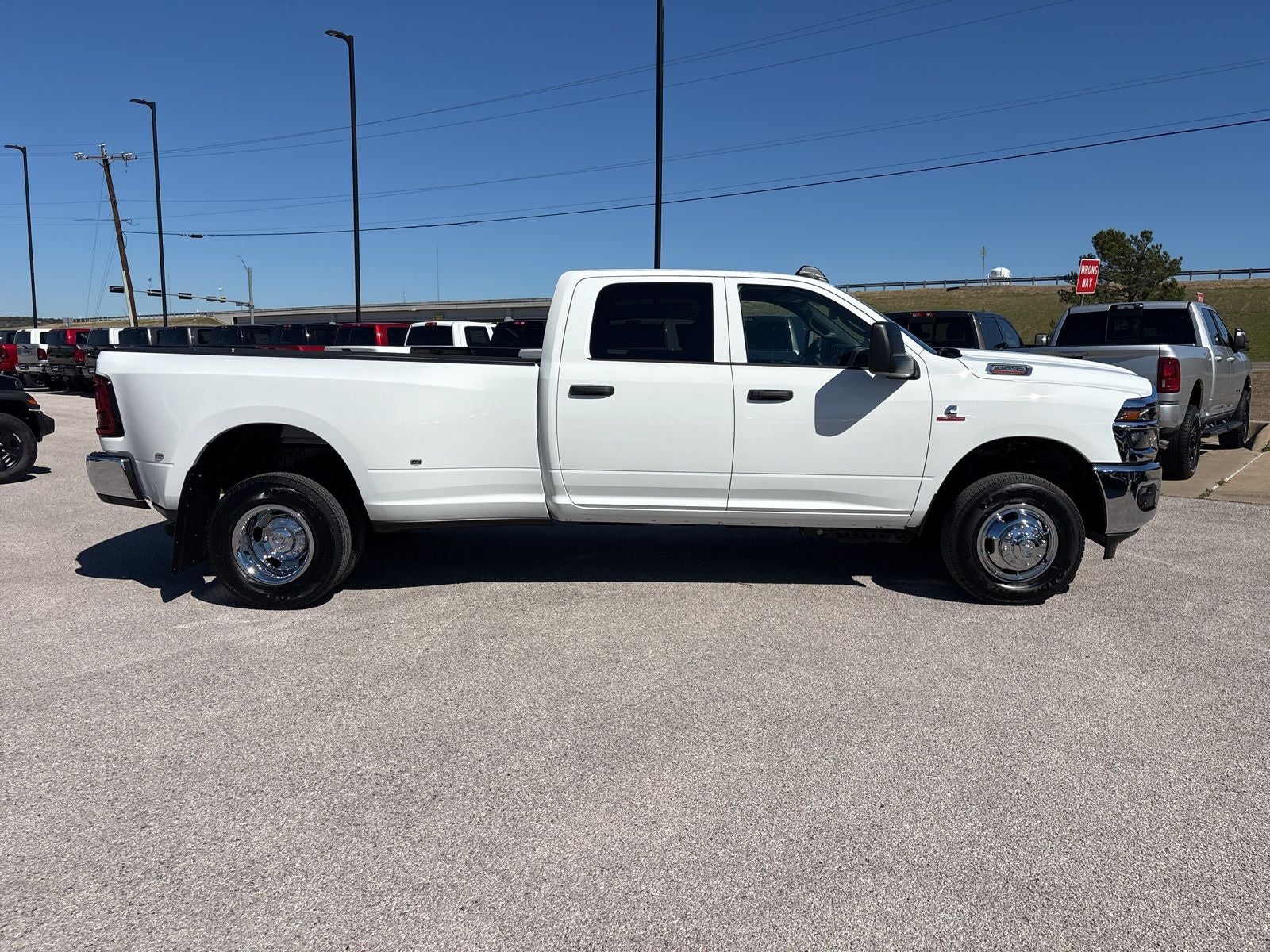 2026 RAM Ram 3500 RAM 3500 TRADESMAN CREW CAB 4X4 8' BOX