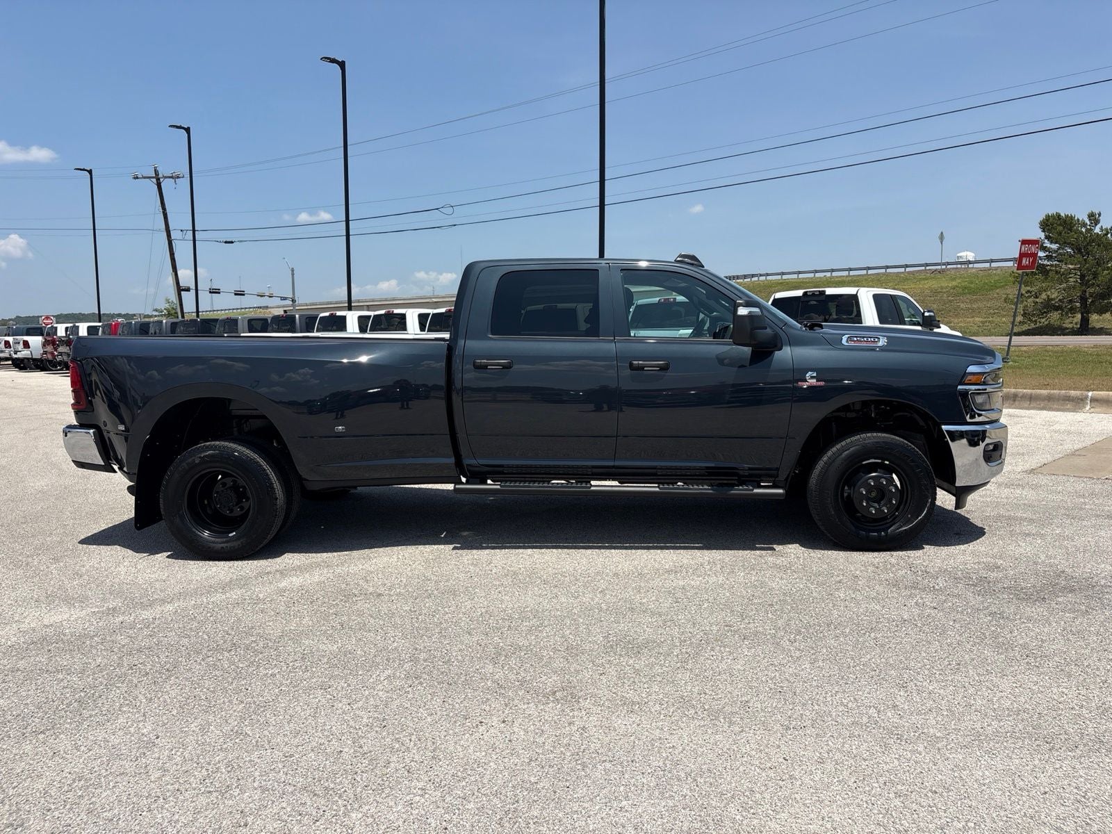 2026 RAM Ram 3500 RAM 3500 TRADESMAN CREW CAB 4X4 8' BOX