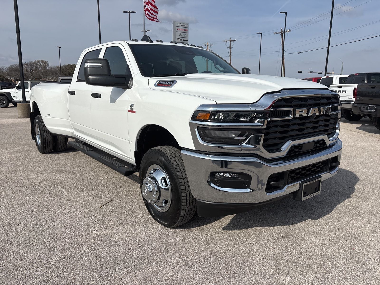 2026 RAM Ram 3500 RAM 3500 TRADESMAN CREW CAB 4X4 8' BOX
