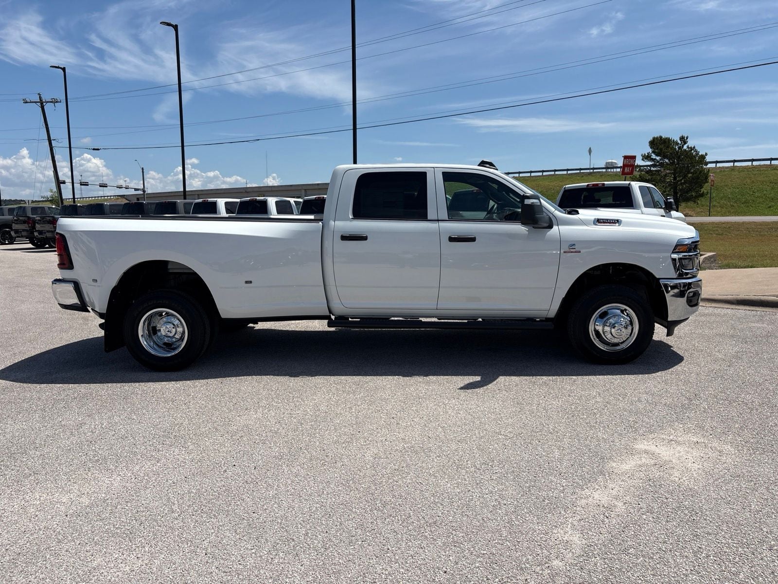 2026 RAM Ram 3500 RAM 3500 TRADESMAN CREW CAB 4X4 8' BOX