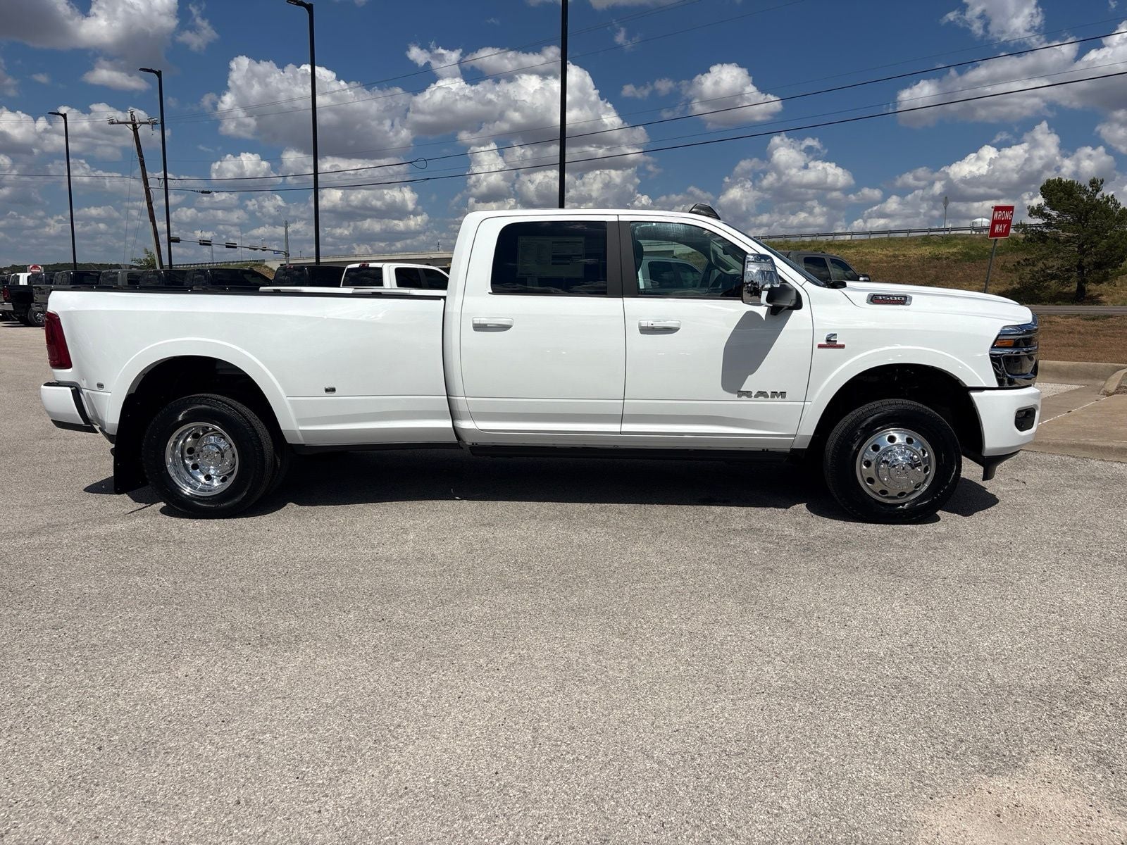 2027 RAM Ram 3500 RAM 3500 LARAMIE CREW CAB 4X4 8' BOX