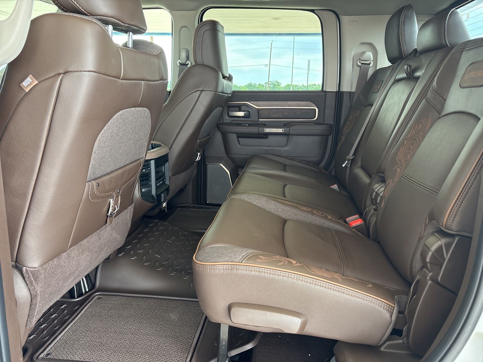 2026 RAM Ram 3500 RAM 3500 LIMITED LONGHORN MEGA CAB 4X4 6'4' BOX