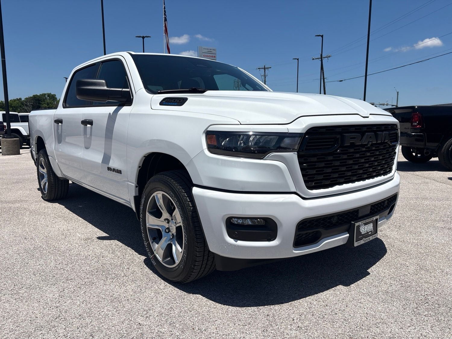 2026 RAM Ram 1500 RAM 1500 EXPRESS CREW CAB 4X2 5'7' BOX
