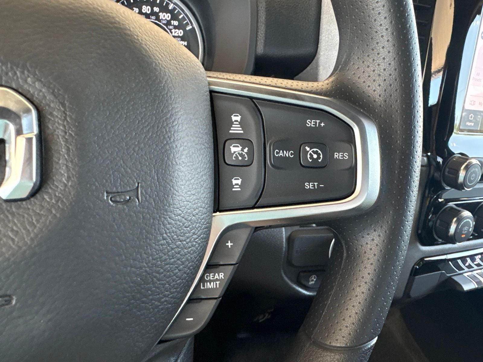 2026 RAM Ram 1500 RAM 1500 EXPRESS CREW CAB 4X2 5'7' BOX
