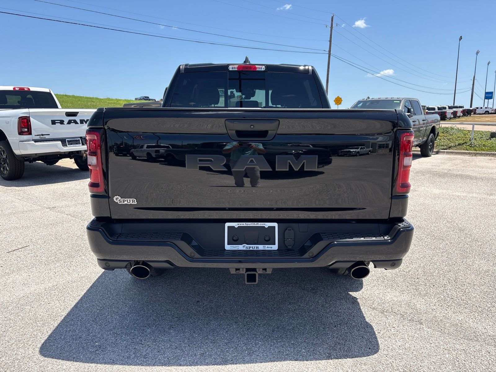 2026 RAM Ram 1500 RAM 1500 EXPRESS CREW CAB 4X2 5'7' BOX
