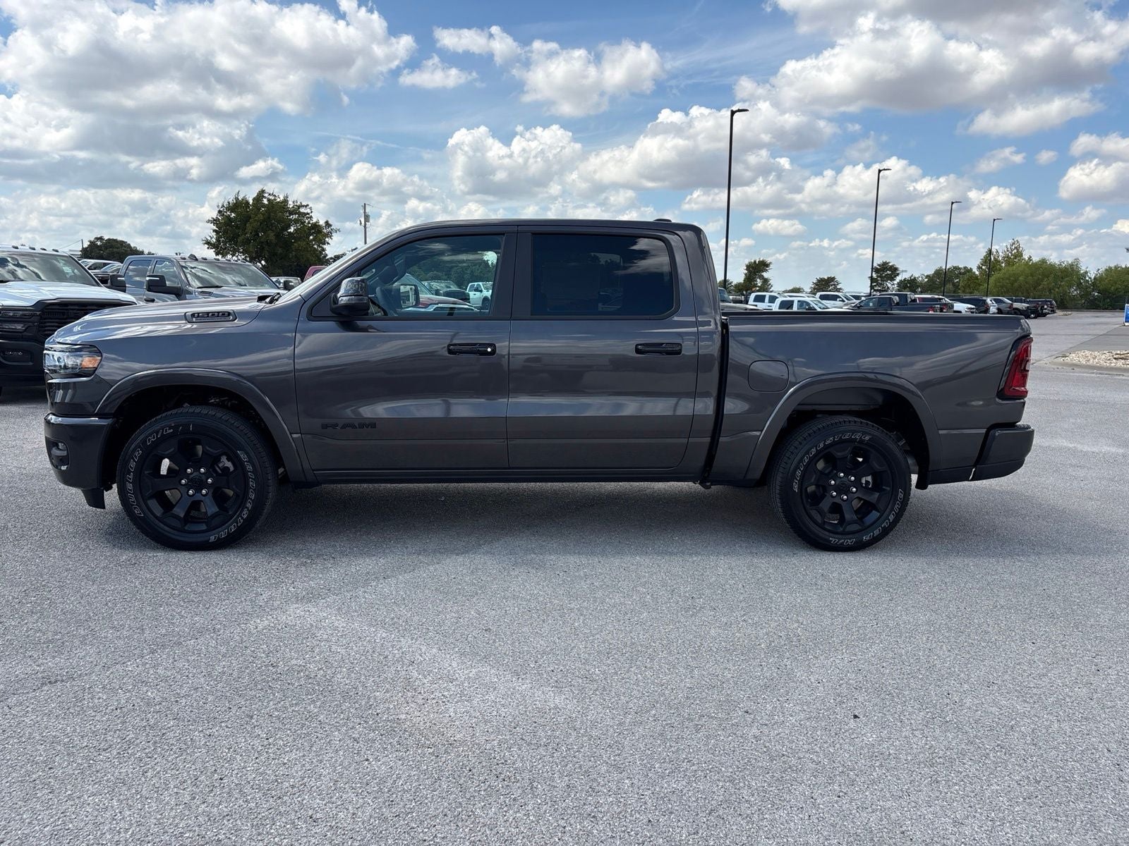 2026 RAM Ram 1500 RAM 1500 LONE STAR CREW CAB 4X4 5'7' BOX