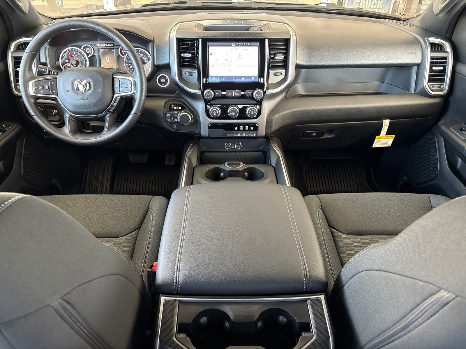 2026 RAM Ram 1500 RAM 1500 LONE STAR CREW CAB 4X4 5'7' BOX