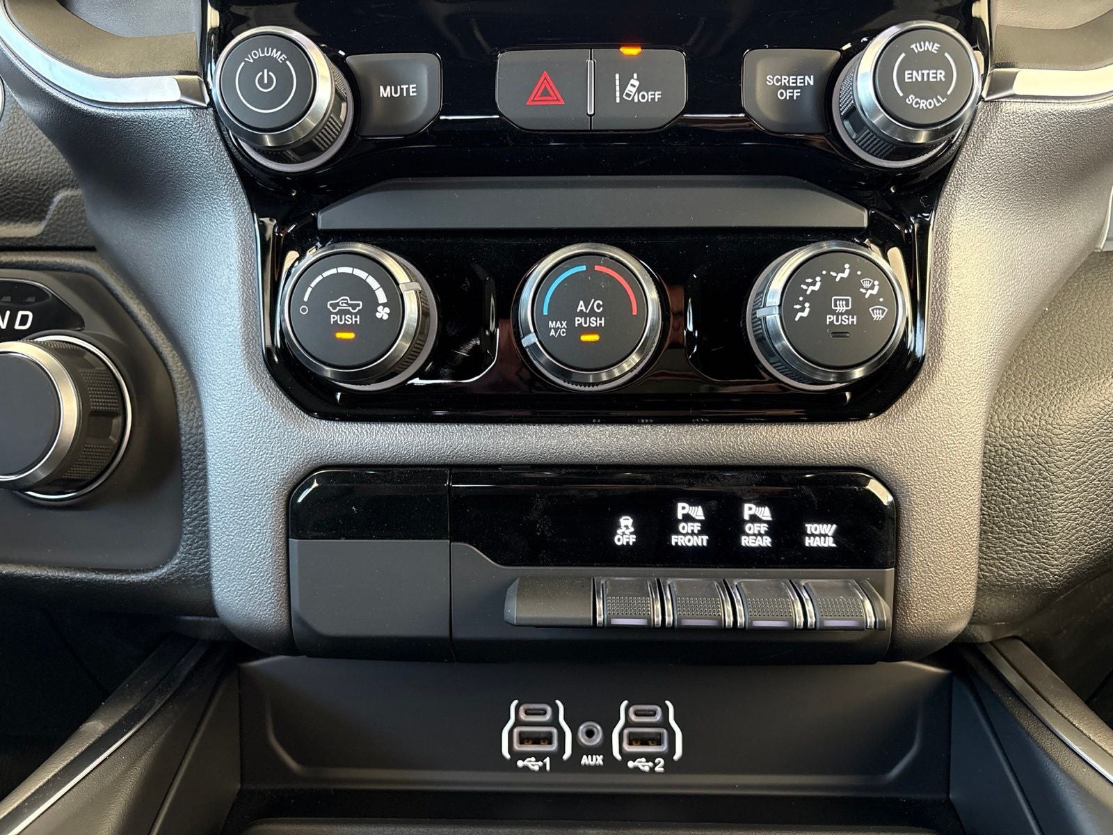 2026 RAM Ram 1500 RAM 1500 LONE STAR CREW CAB 4X4 5'7' BOX