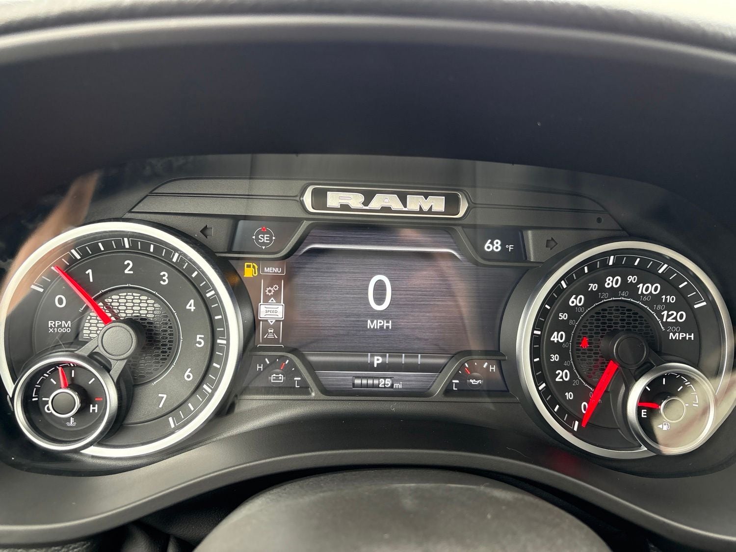 2026 RAM Ram 1500 RAM 1500 EXPRESS CREW CAB 4X4 5'7' BOX