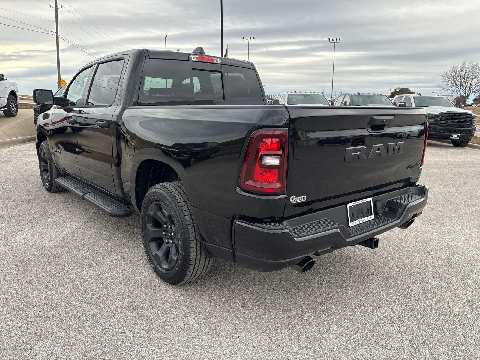 2026 RAM Ram 1500 RAM 1500 EXPRESS CREW CAB 4X4 5'7' BOX