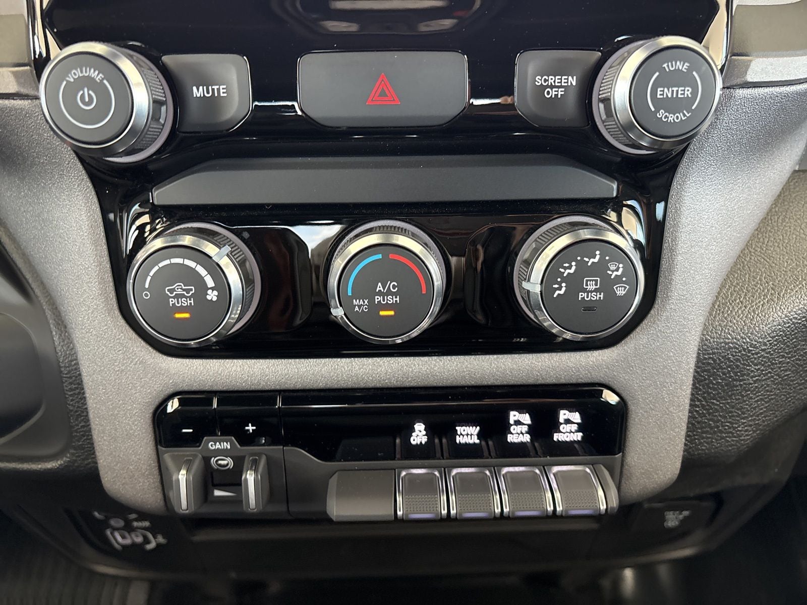 2026 RAM Ram 2500 RAM 2500 TRADESMAN CREW CAB 4X4 8' BOX