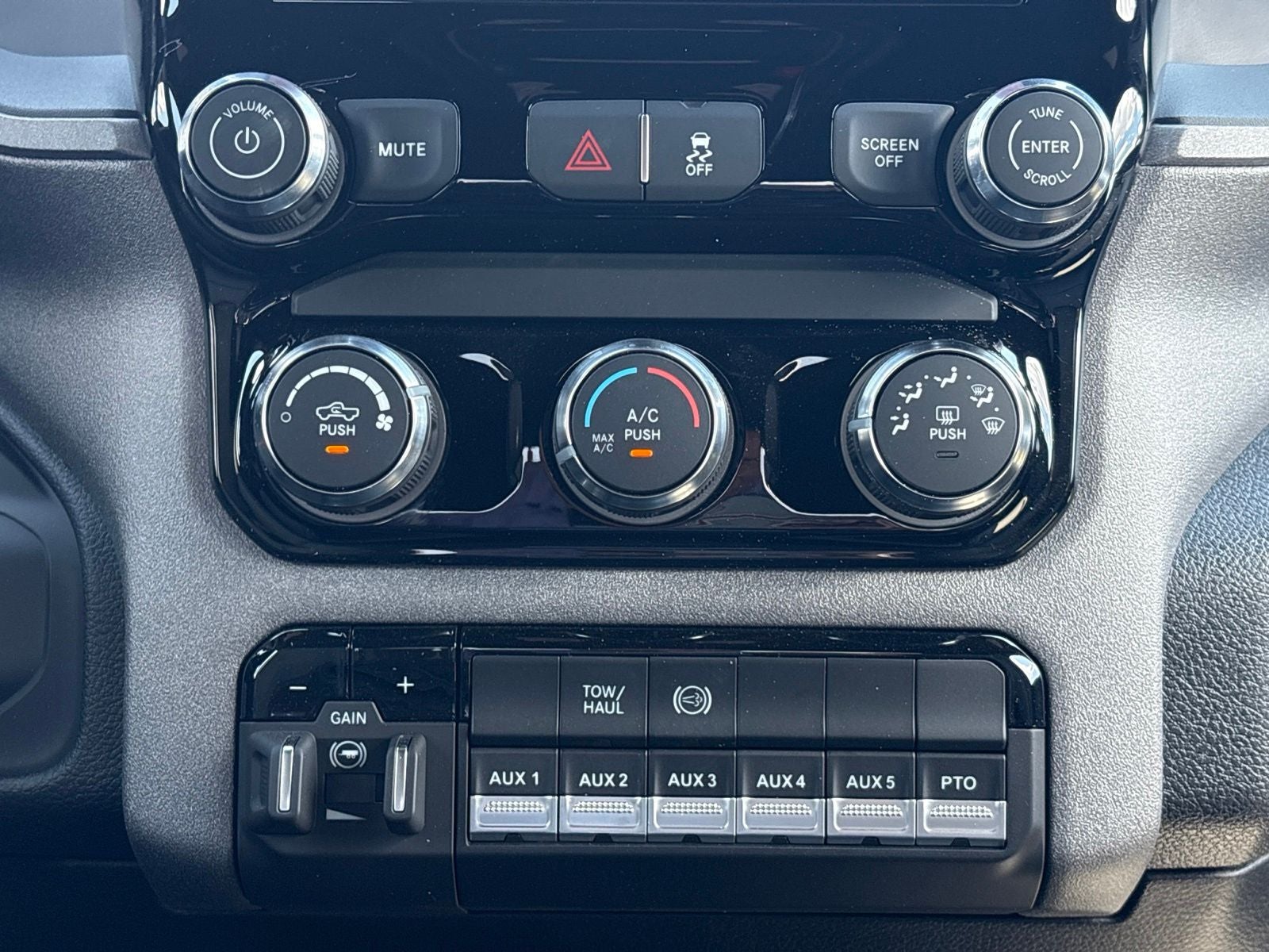 2027 RAM 3500 Chassis Cab Tradesman
