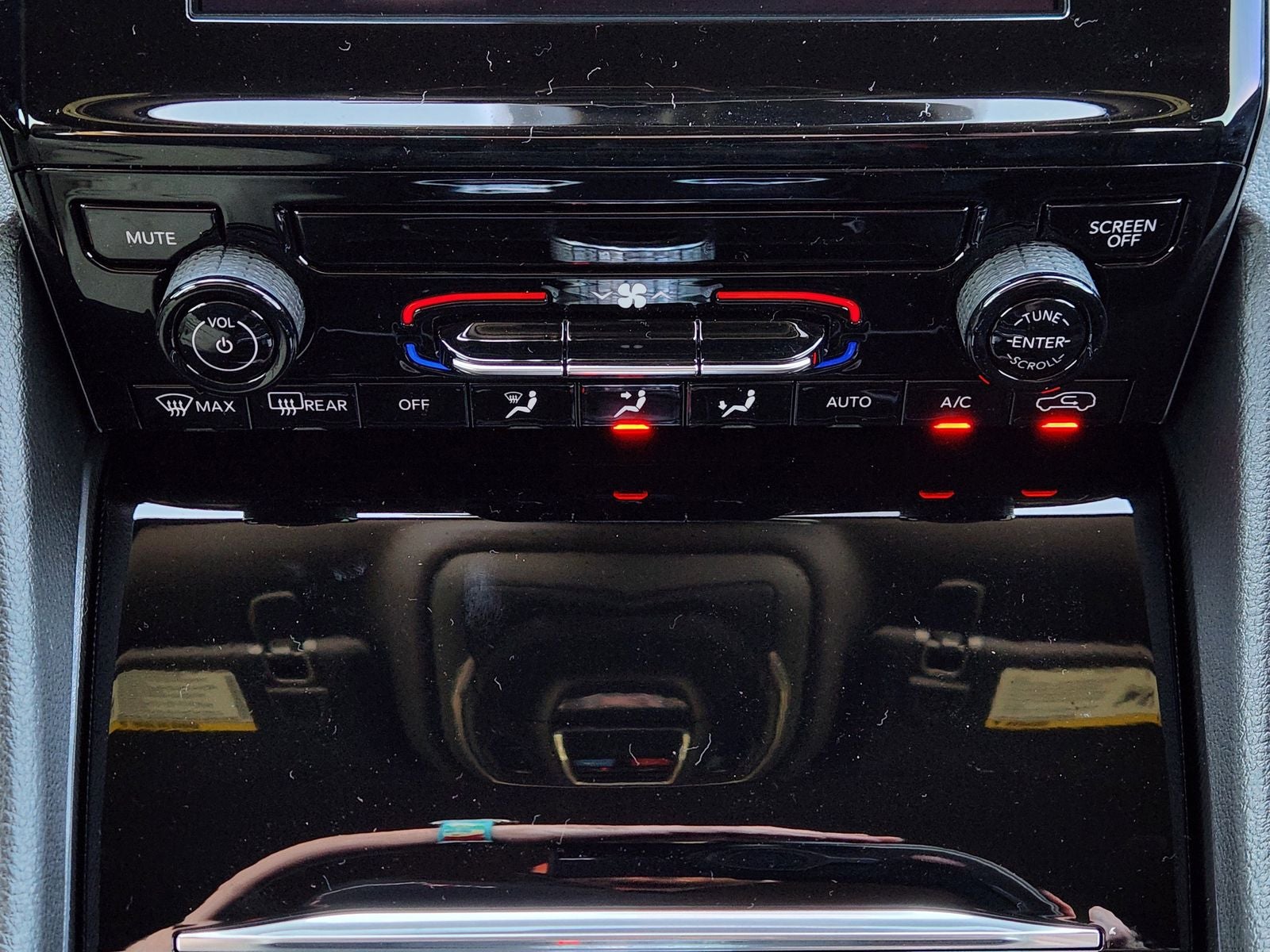 2026 Jeep Grand Cherokee GRAND CHEROKEE LAREDO 4X2