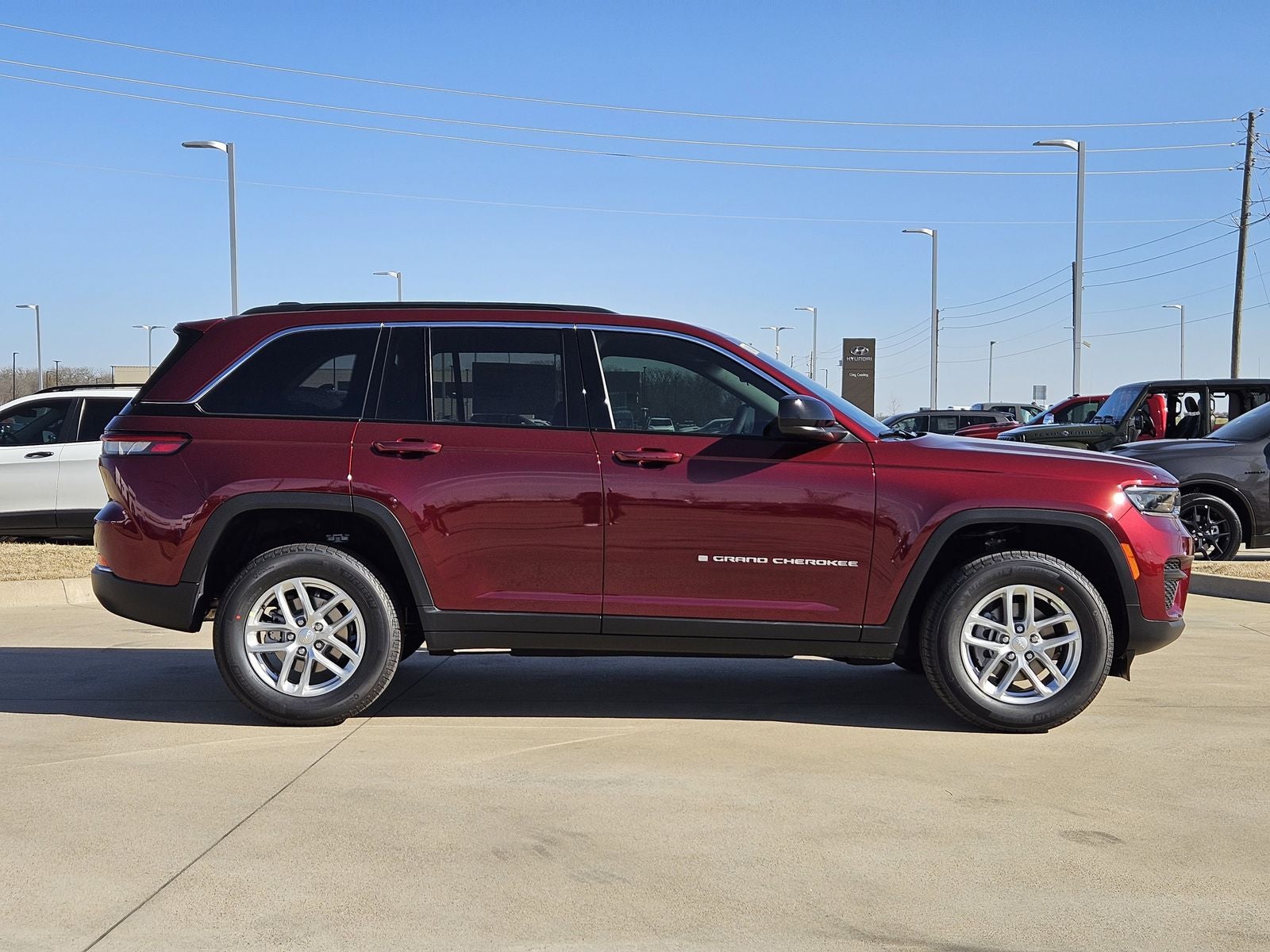 2026 Jeep Grand Cherokee GRAND CHEROKEE LAREDO 4X2