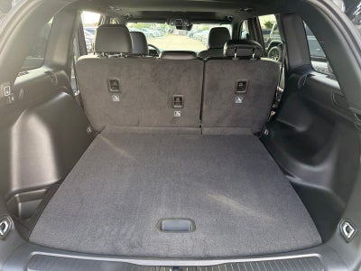 2027 Jeep Grand Cherokee Laredo Altitude
