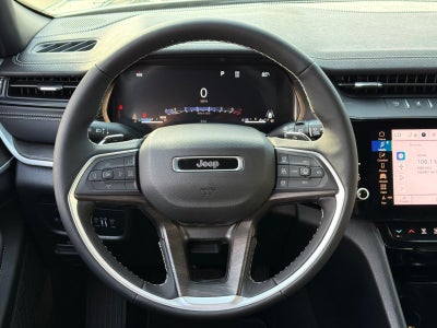 2027 Jeep Grand Cherokee Laredo Altitude