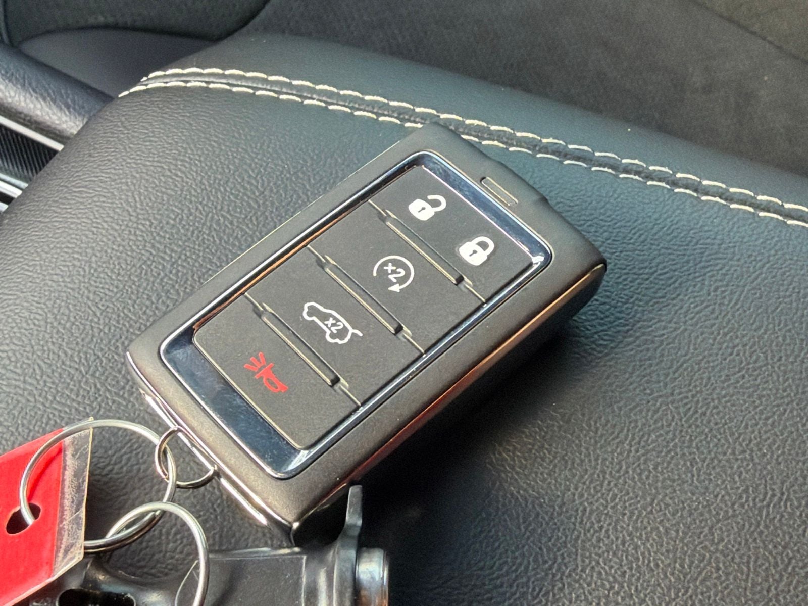 2027 Jeep Grand Cherokee Laredo Altitude