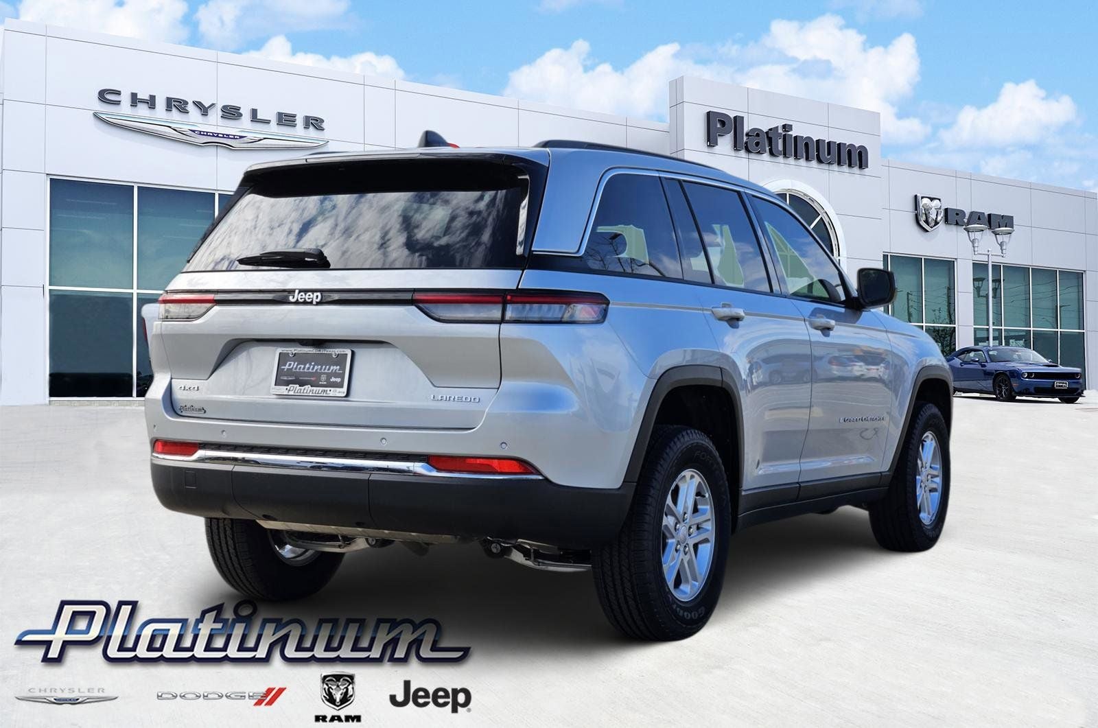 2025 Jeep Grand Cherokee GRAND CHEROKEE LAREDO 4X4