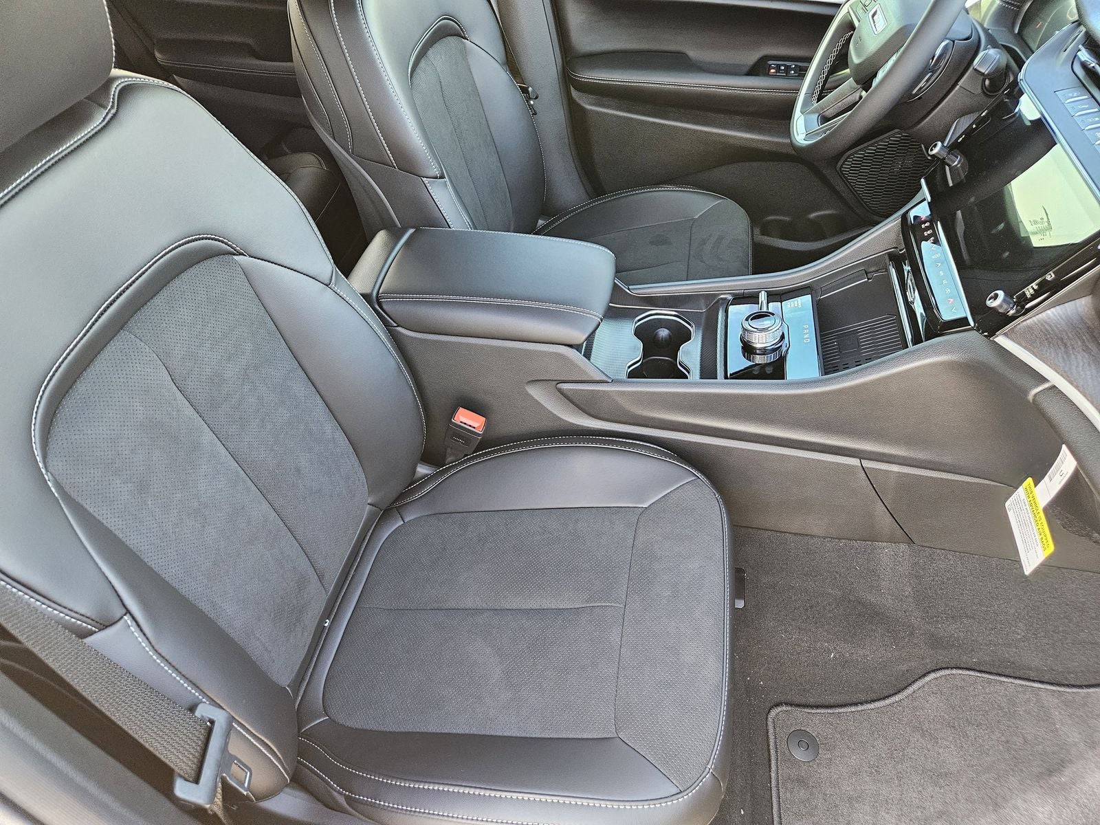 2026 Jeep Grand Cherokee GRAND CHEROKEE ALTITUDE 4X4