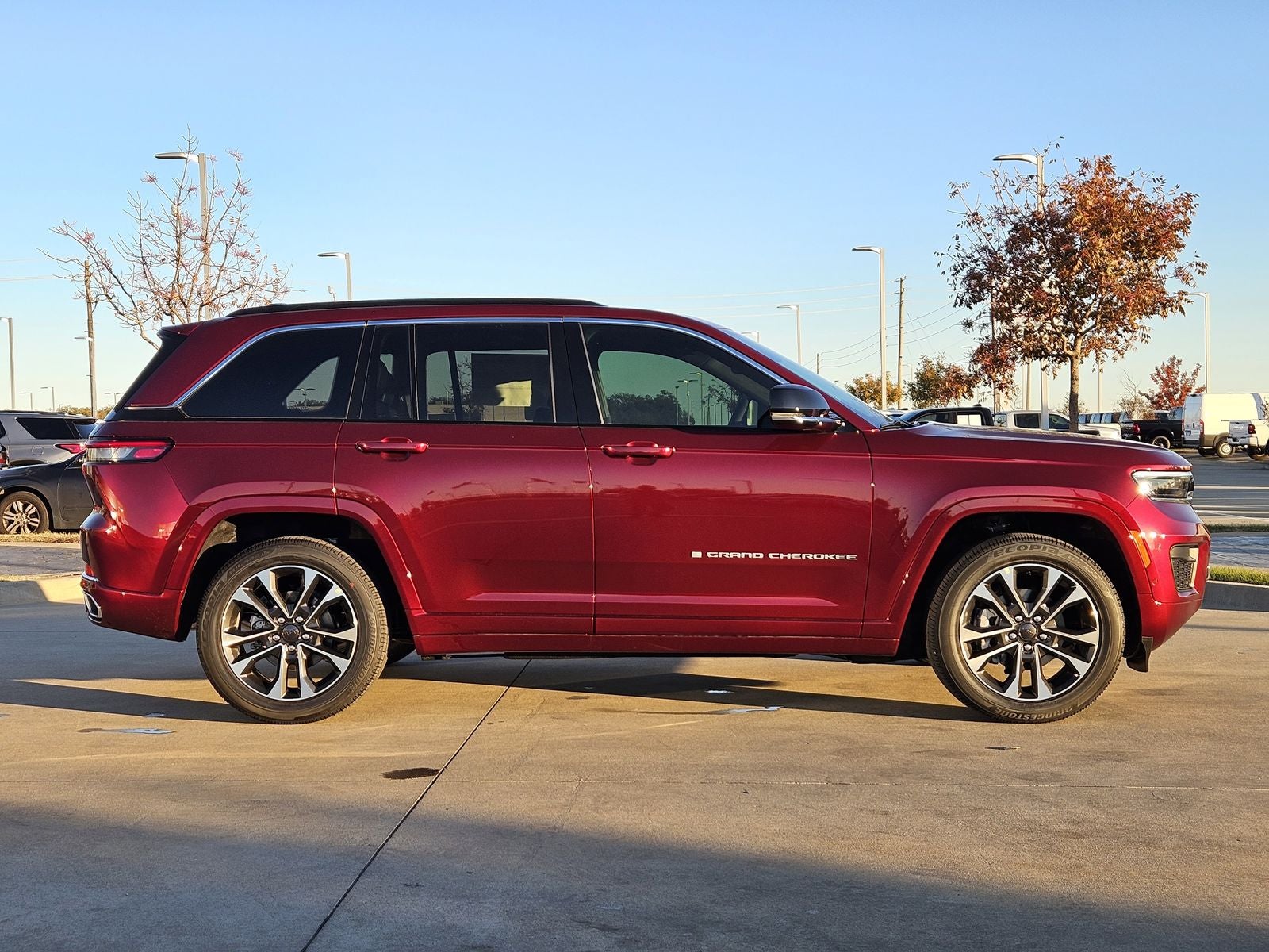2025 Jeep Grand Cherokee GRAND CHEROKEE OVERLAND 4X4