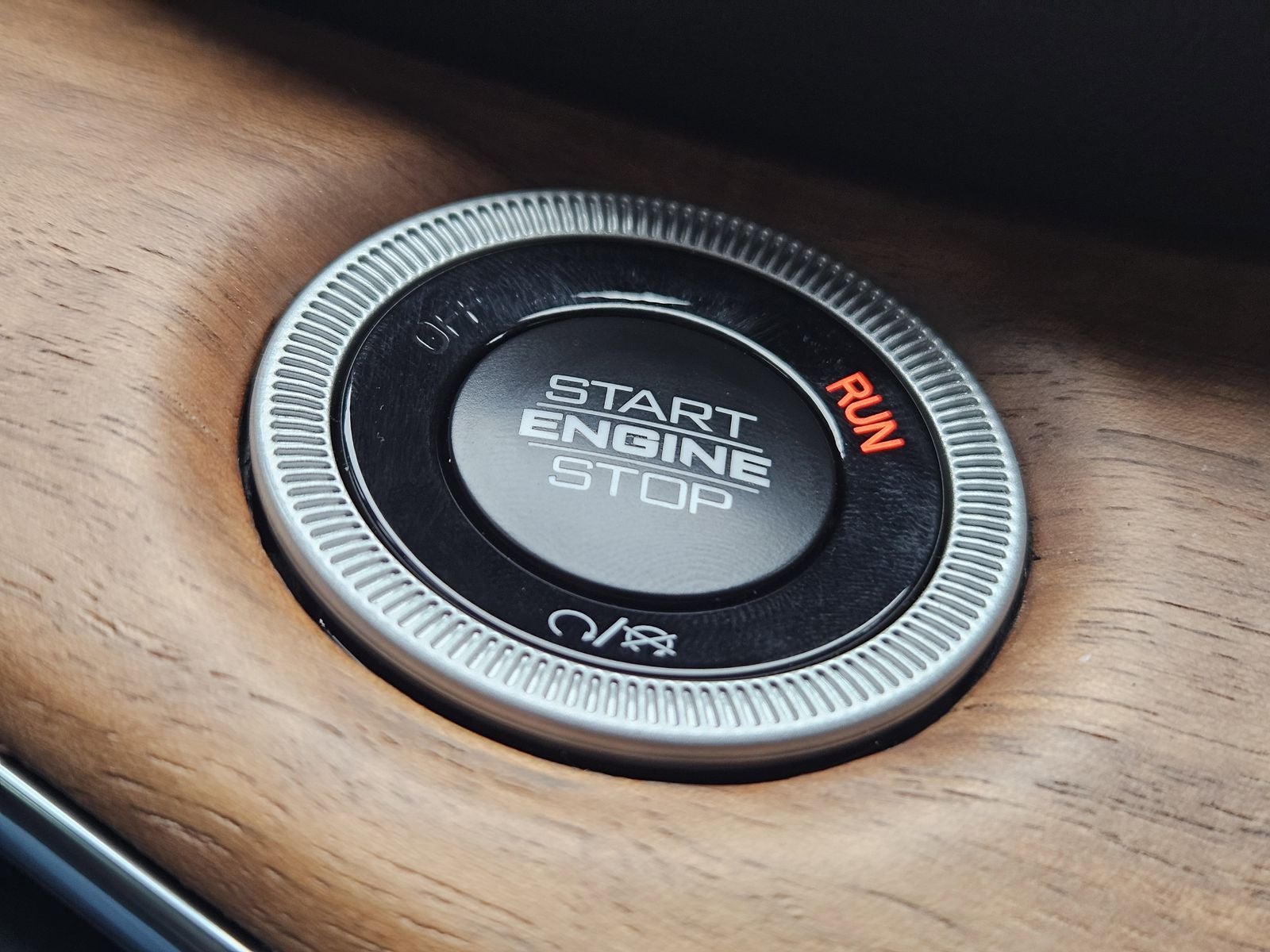 2025 Jeep Grand Cherokee GRAND CHEROKEE SUMMIT RESERVE 4X4