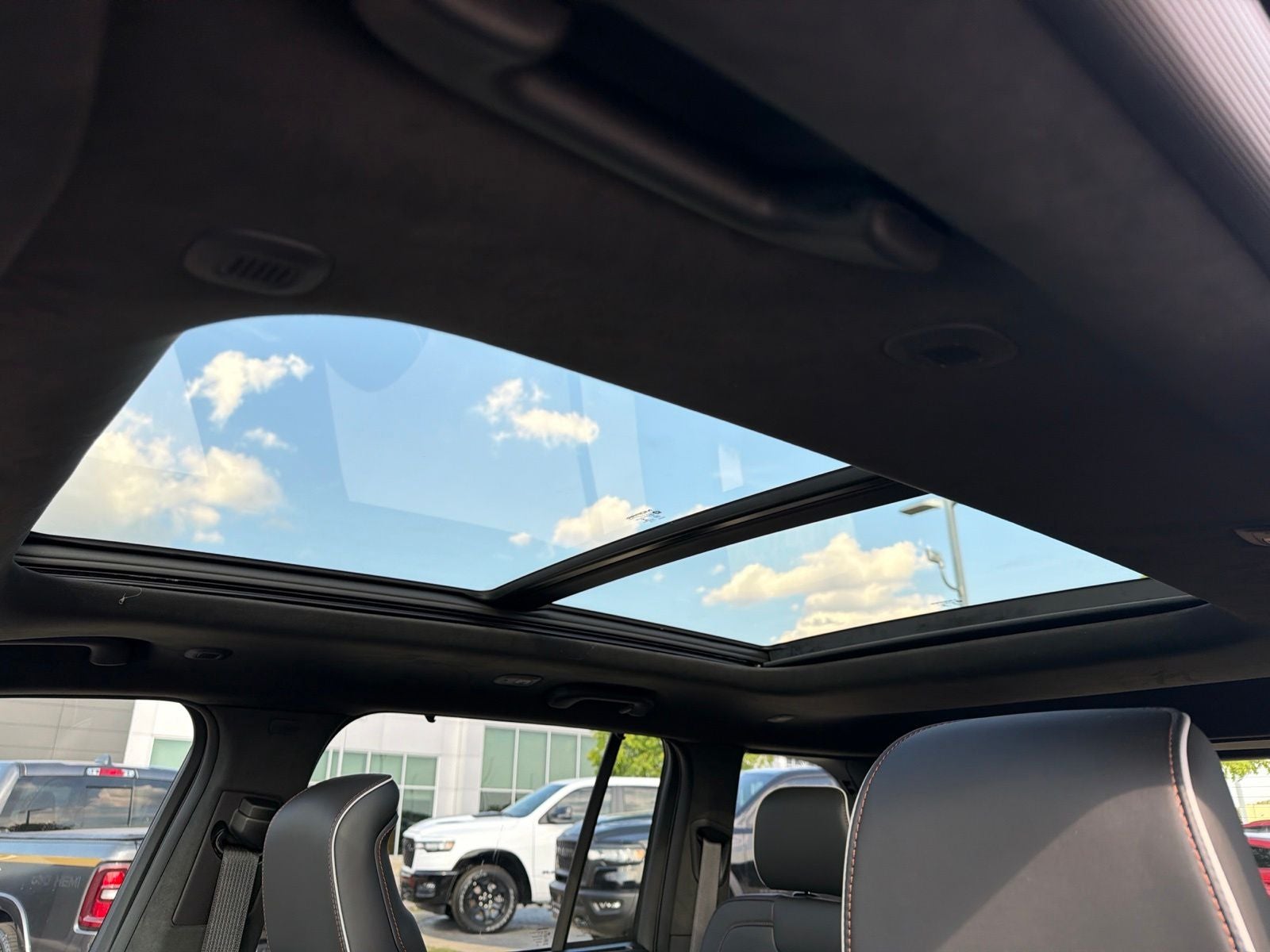 2027 Jeep Grand Cherokee Summit InStock